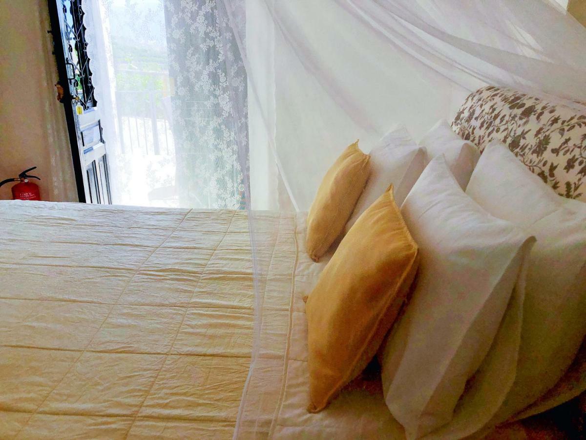ホテル Casa Colina Comares エクステリア 写真