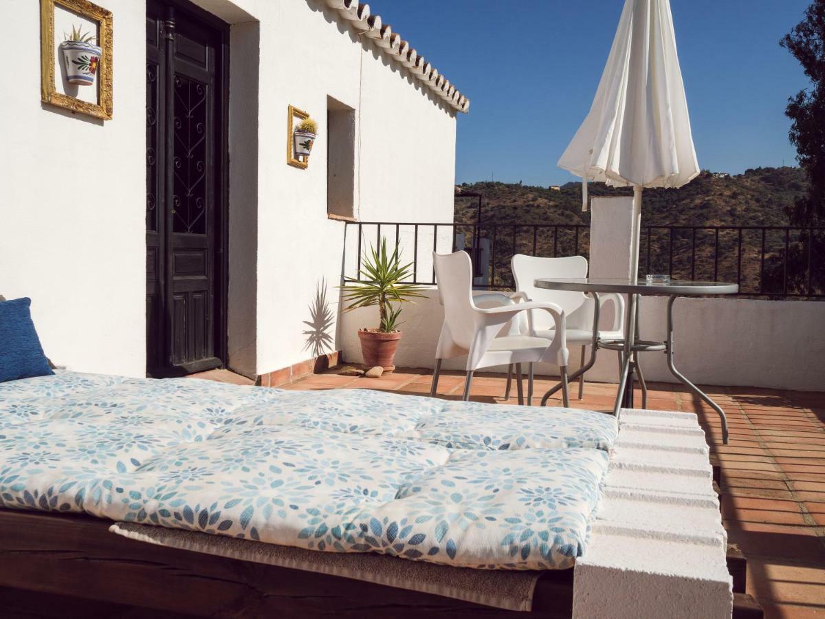 ホテル Casa Colina Comares エクステリア 写真